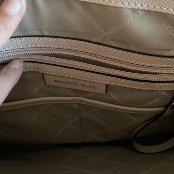Michael Kors blush pink bag - Picture 3 of 5